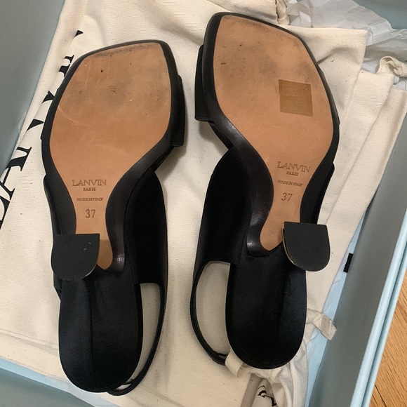 LANVIN
EMBELLISHED PUMPS !!!!SOLD!!!!! - Picture 10 of 12